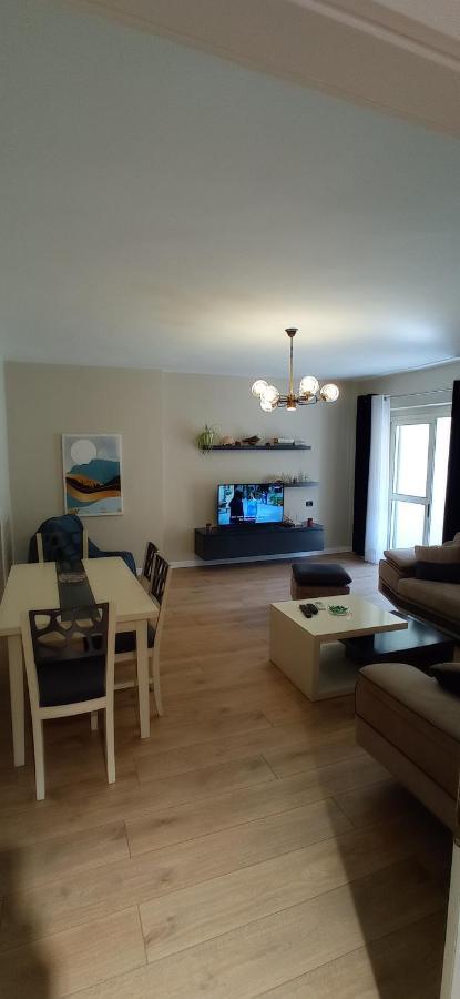 Piazza_Apartments_Tiranë Luaran gambar